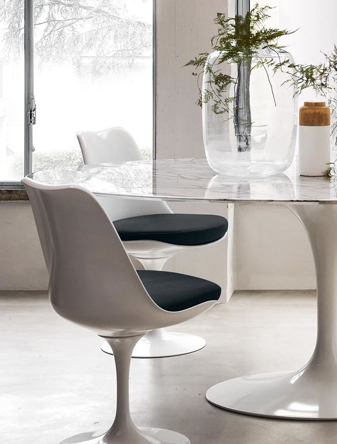 Tavolo Saarinen con Tulip Chair e Armchair - Knoll Genesin