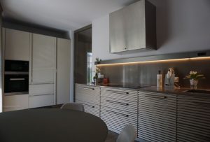 cucina modello Cinqueterre disegnato dal maestro Vico Magistretti nel 1999