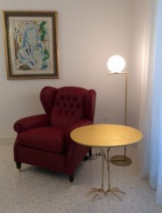 tavolino-cassina e lampada flos